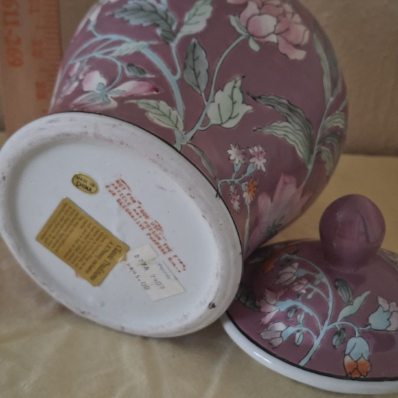 Vtg. Style Purple Floral Ginger Jar Ceramic Hand Painted Chinoiserie Lidded Urn - Picture 3 of 13
